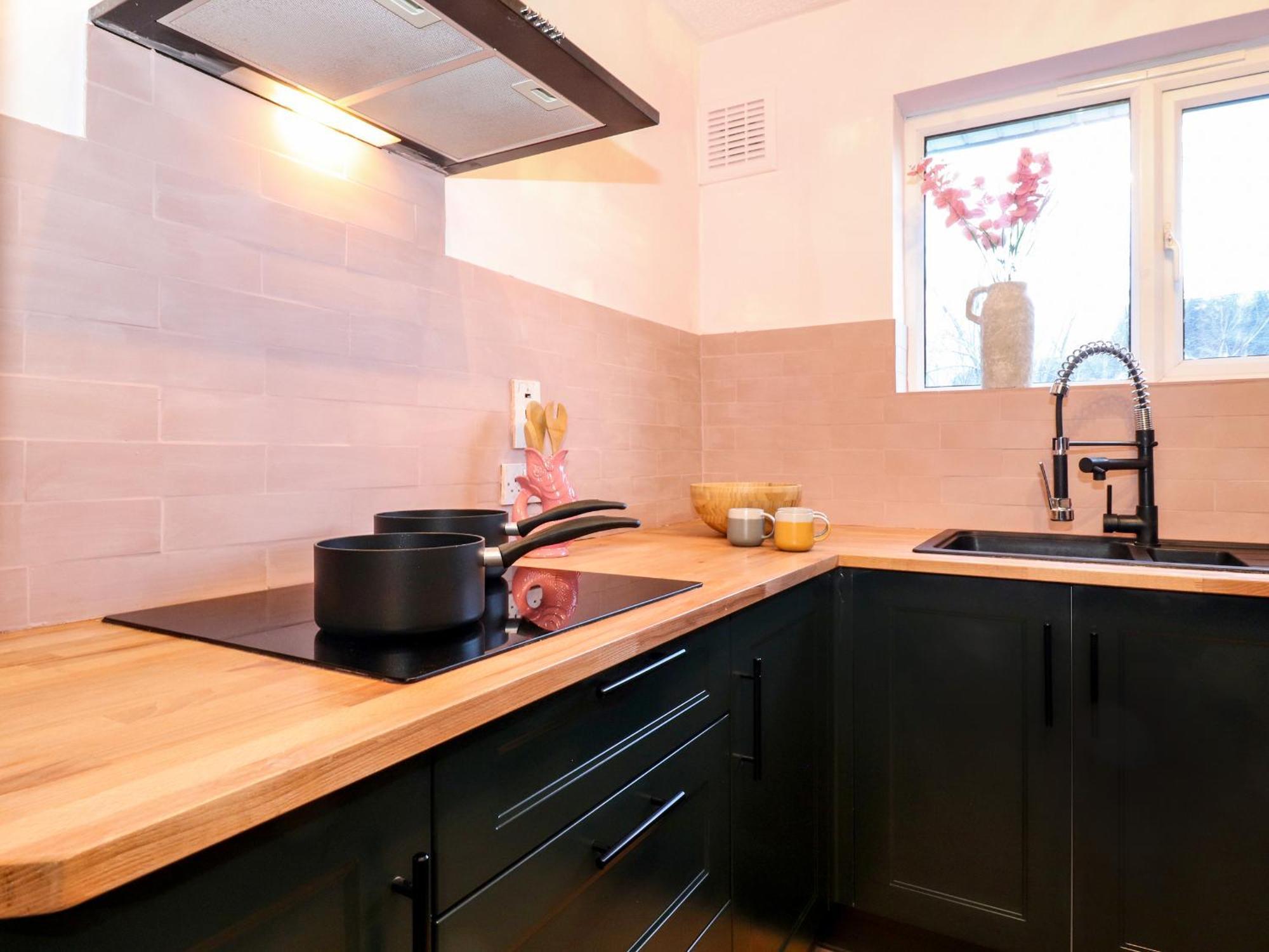 Tipsy Bee Villa Windermere Bagian luar foto