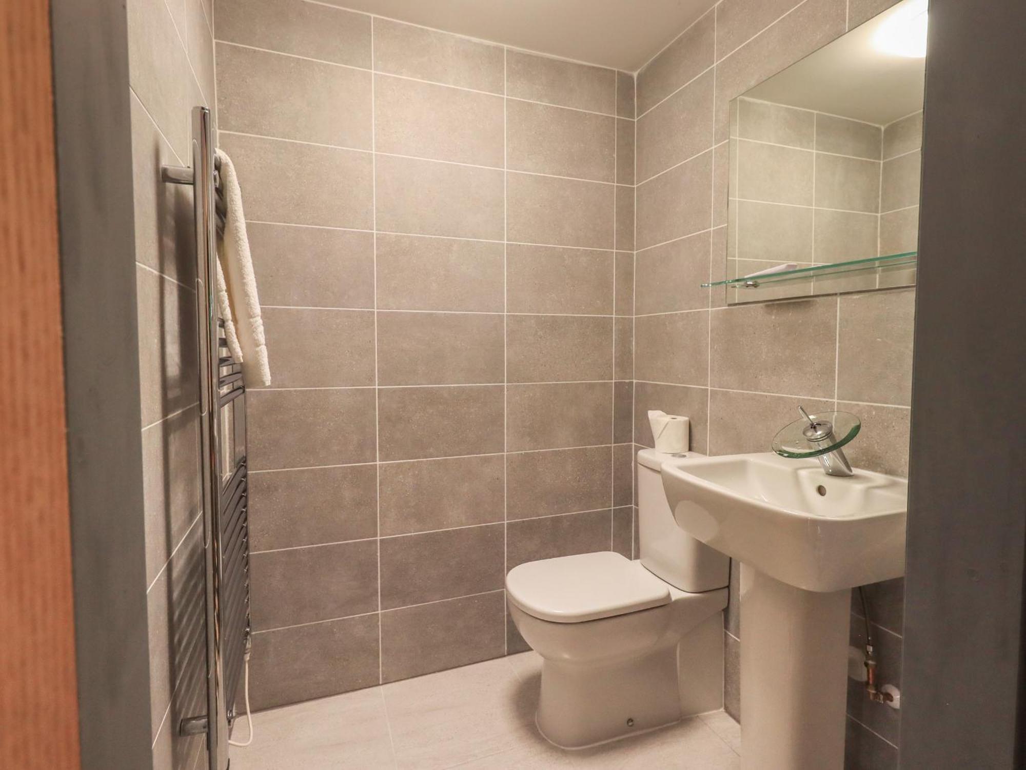 Tipsy Bee Villa Windermere Bagian luar foto